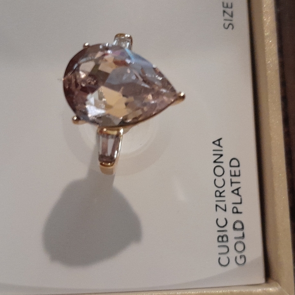 Charter Club Beautiful Ring /gold plated cubic zirconia teardrop - Picture 4 of 8